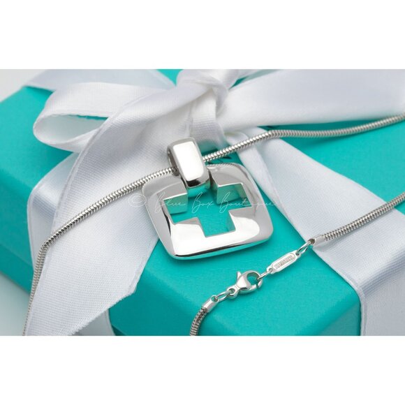 Tiffany & Co. Necklace Vintage 1999 Swiss Cross Cutout Square Pendant in Silver - Picture 5 of 8